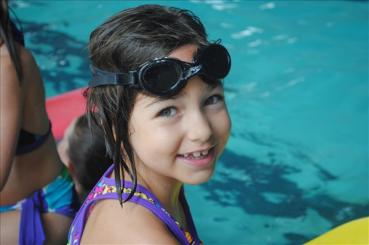 swim 4 girl